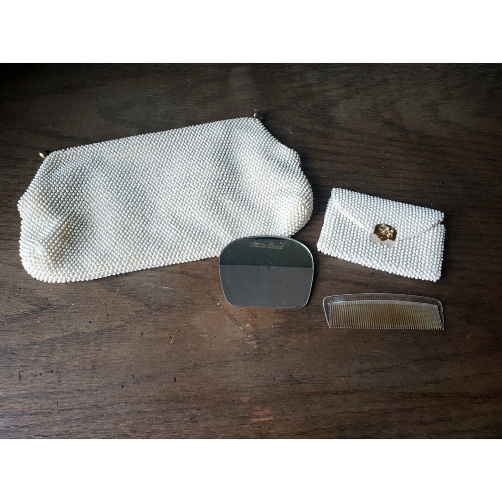 VTG Lumured Petite-Bead White Beaded Gold Accents Clutch Handbag Purse Mirror